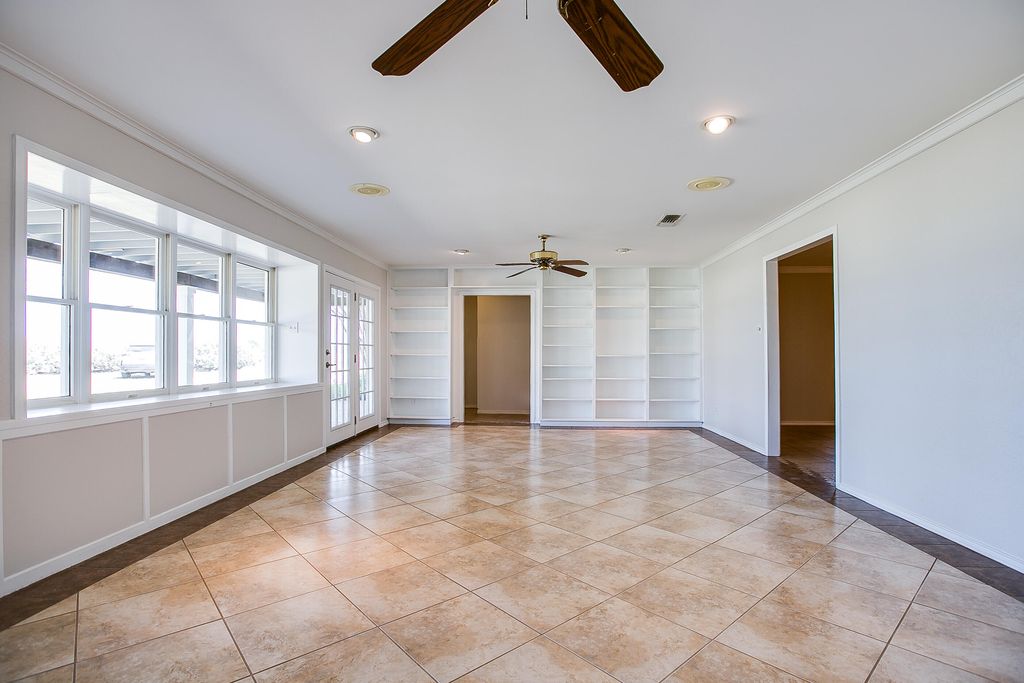 Image 42 of property listing at 3205 Country Club Road, San Angelo, TX 76904