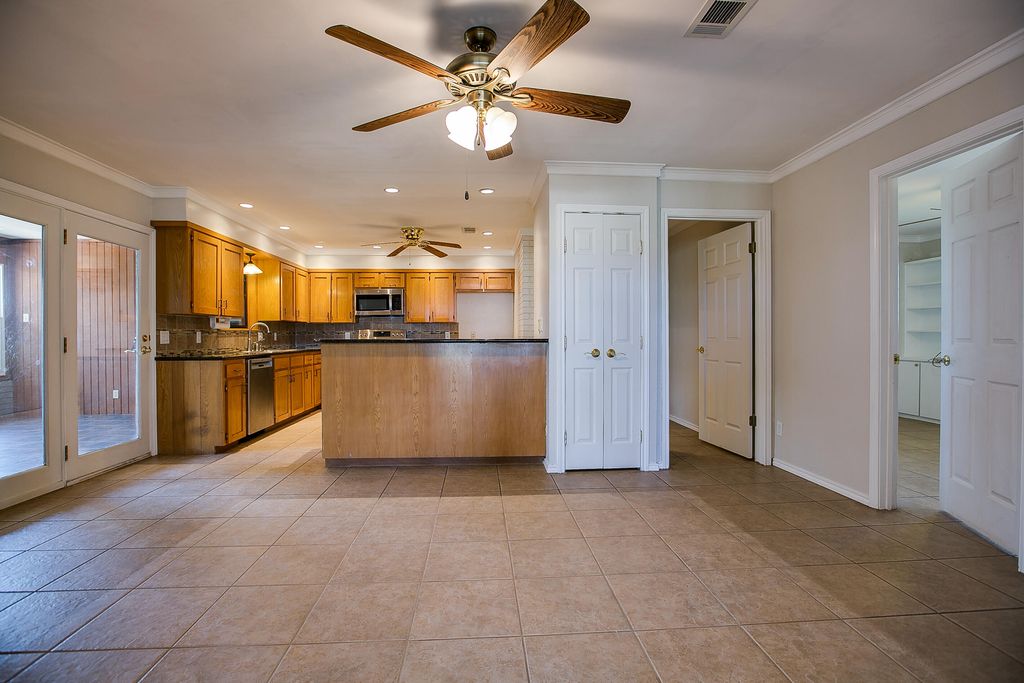 Image 44 of property listing at 3205 Country Club Road, San Angelo, TX 76904