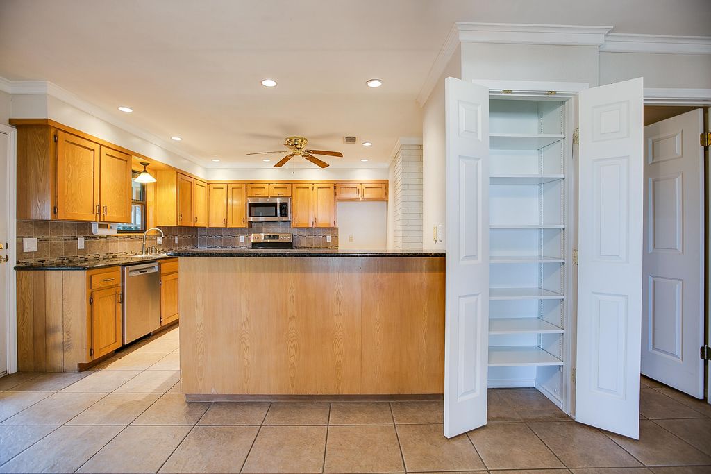 Image 45 of property listing at 3205 Country Club Road, San Angelo, TX 76904