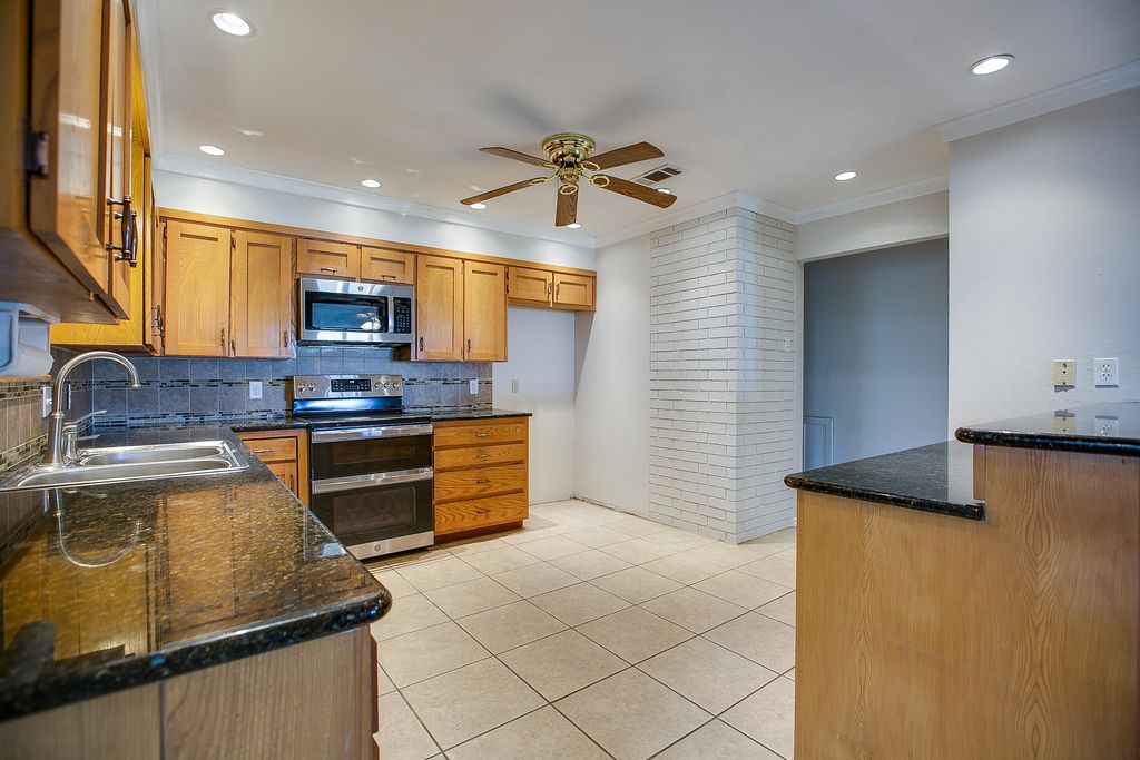 Image 46 of property listing at 3205 Country Club Road, San Angelo, TX 76904