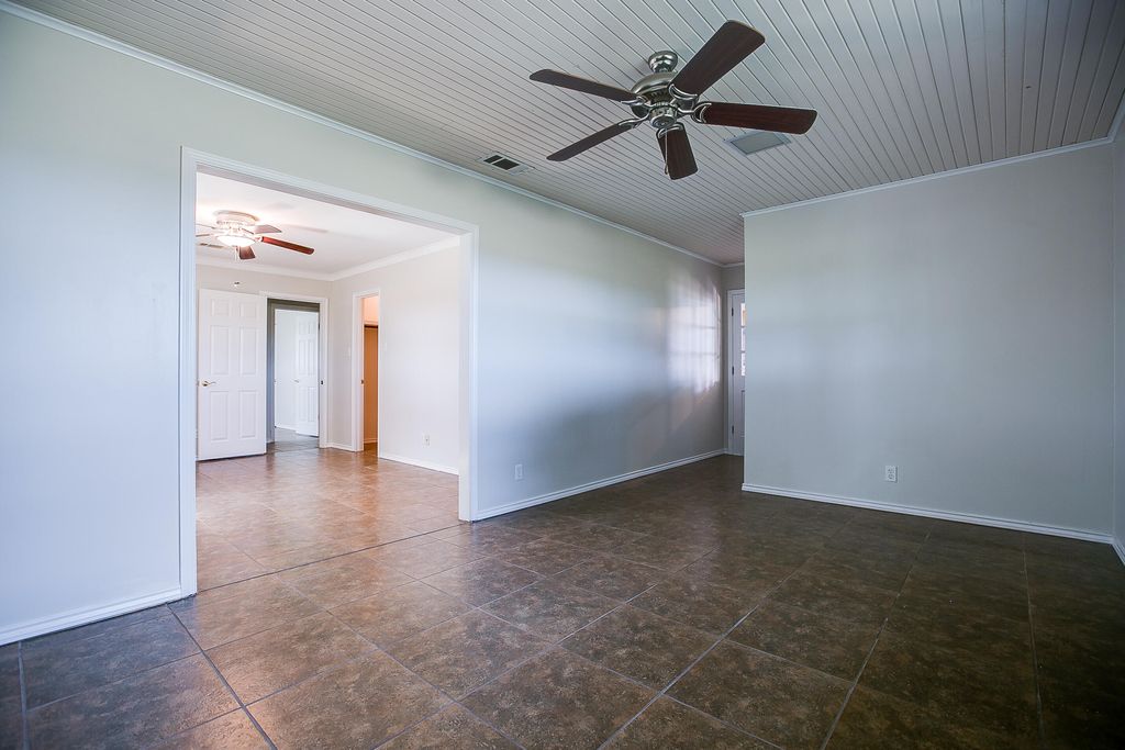 Image 56 of property listing at 3205 Country Club Road, San Angelo, TX 76904