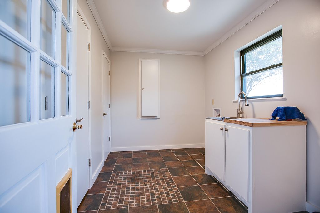 Image 61 of property listing at 3205 Country Club Road, San Angelo, TX 76904