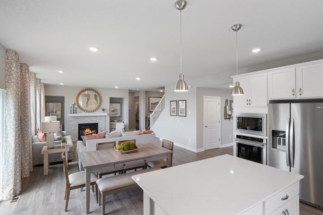 4919 Blake Way, Woodbury, MN 55129
