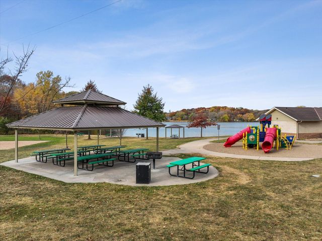4919 Blake Way, Woodbury, MN 55129