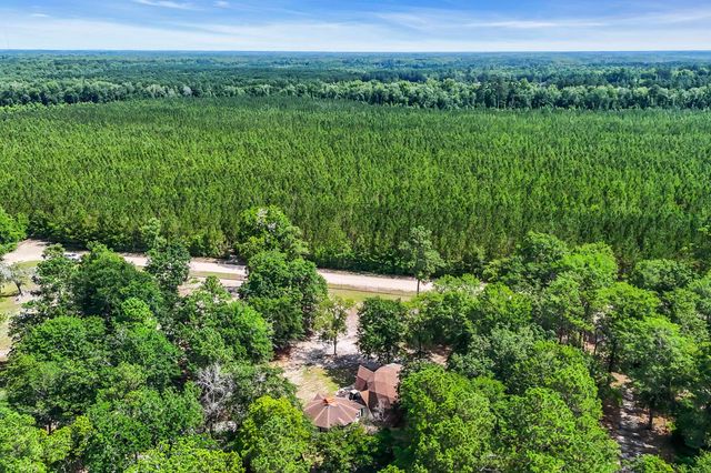 10381 Hardwick Rd., Nichols, SC 29581