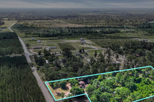 10381 Hardwick Rd., Nichols, SC 29581