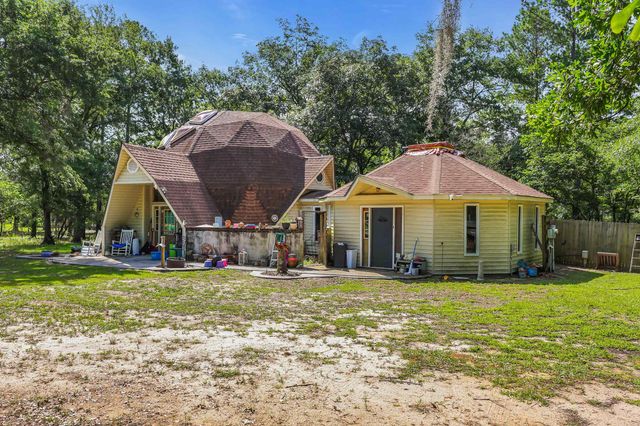 10381 Hardwick Rd., Nichols, SC 29581