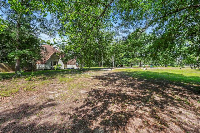 10381 Hardwick Rd., Nichols, SC 29581