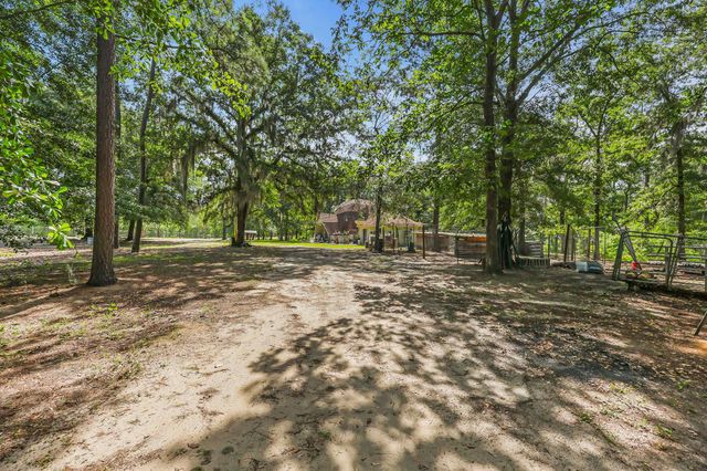 10381 Hardwick Rd., Nichols, SC 29581