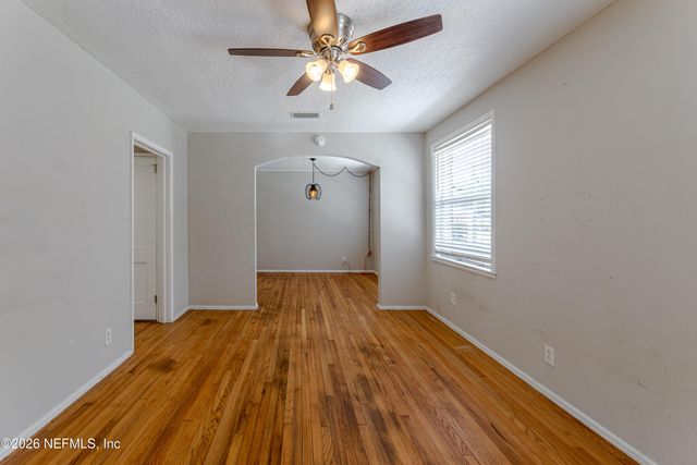 1052 WILLIS Drive, Jacksonville, FL 32205