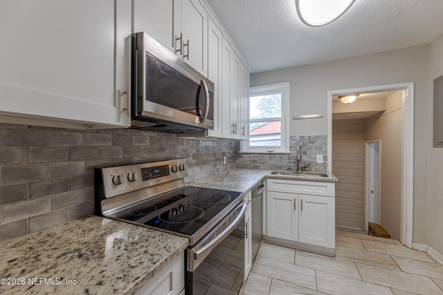 1052 WILLIS Drive, Jacksonville, FL 32205