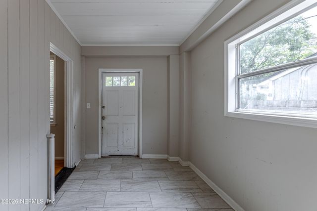1052 WILLIS Drive, Jacksonville, FL 32205