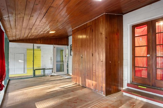 2304 VINE STREET, Leesburg, FL 34748