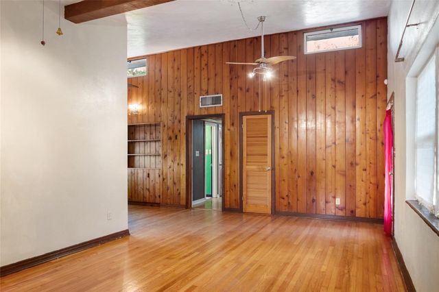 2304 VINE STREET, Leesburg, FL 34748