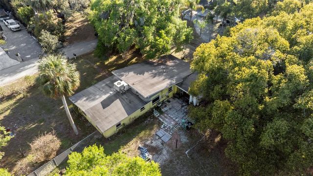 2304 VINE STREET, Leesburg, FL 34748