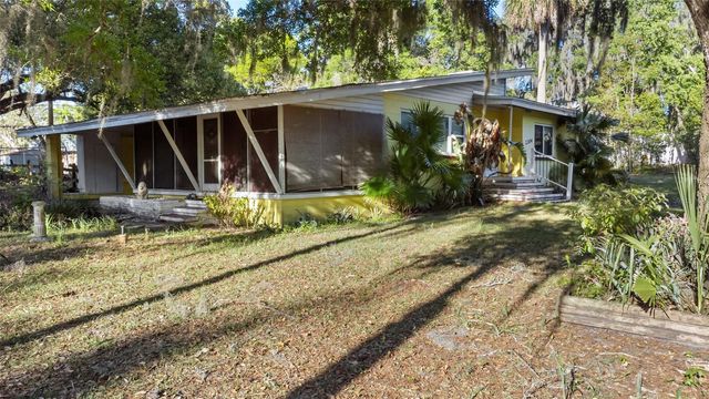 2304 VINE STREET, Leesburg, FL 34748