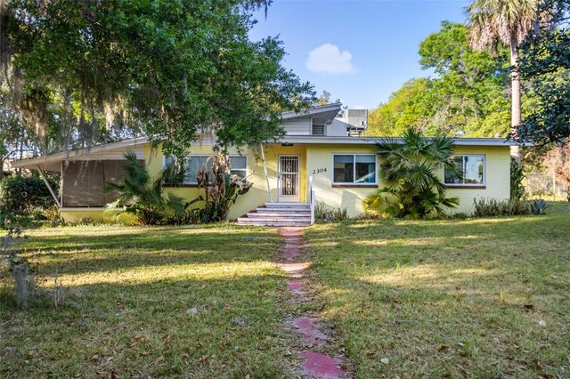 2304 VINE STREET, Leesburg, FL 34748