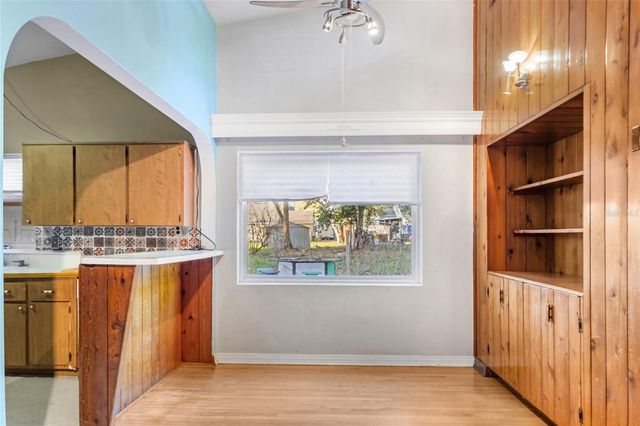 2304 VINE STREET, Leesburg, FL 34748