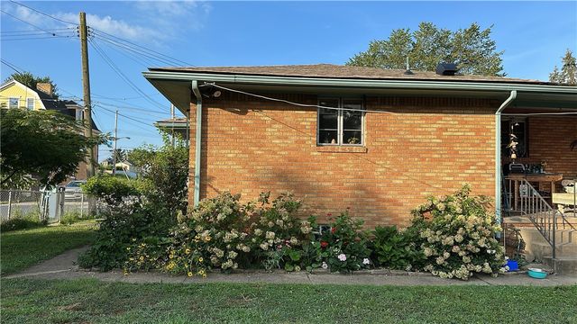 1247 Larimer Ave, Lincoln Larimer, PA 15206