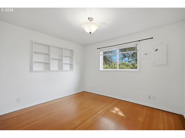 5632 Se WELCH Rd, Gresham, OR 97080