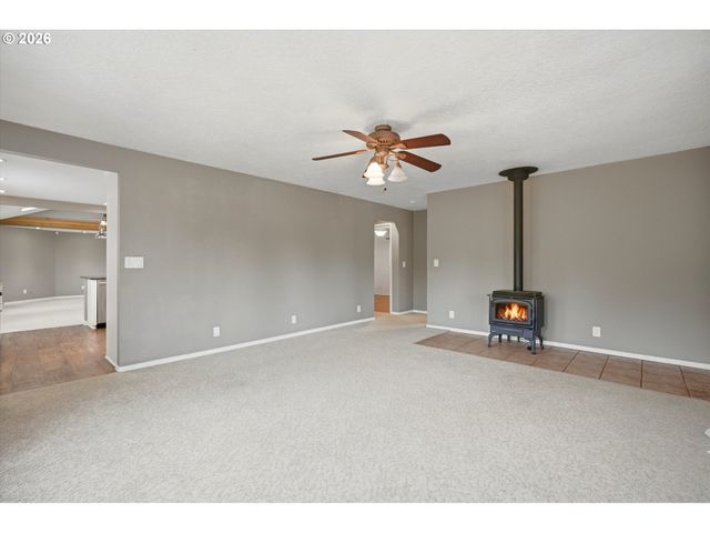 5632 Se WELCH Rd, Gresham, OR 97080