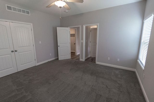 2801 AMBERWOOD CT, Columbia, MO 65203