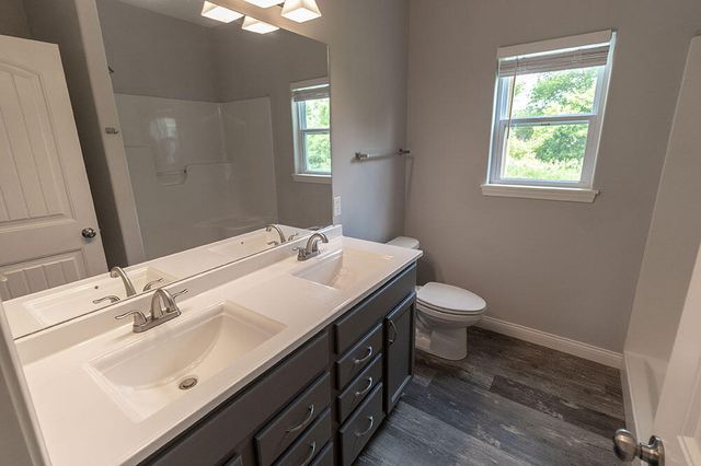 2801 AMBERWOOD CT, Columbia, MO 65203