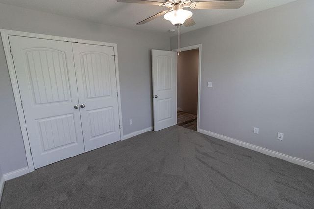 2801 AMBERWOOD CT, Columbia, MO 65203