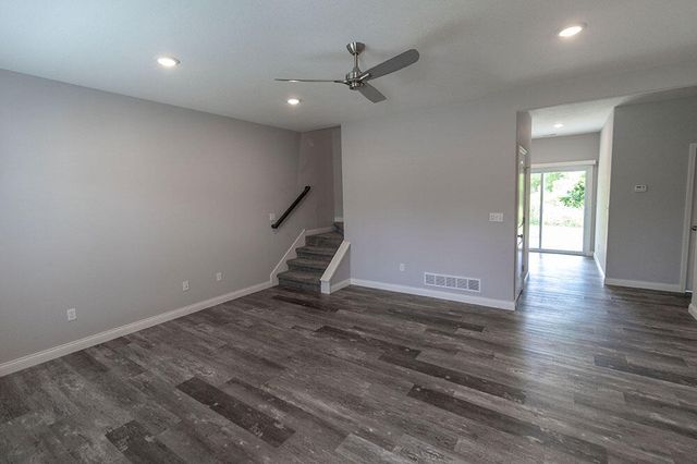 2801 AMBERWOOD CT, Columbia, MO 65203