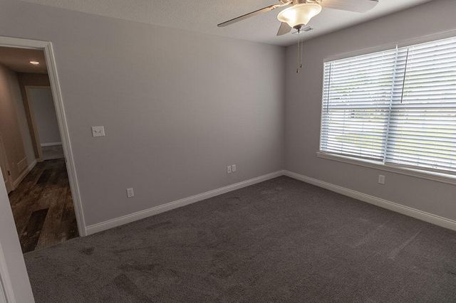 2801 AMBERWOOD CT, Columbia, MO 65203