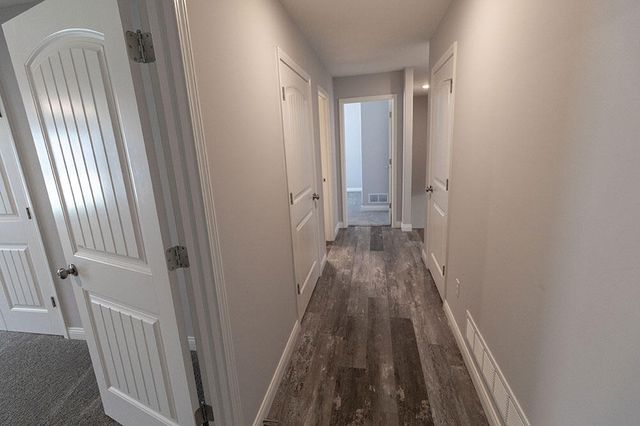 2801 AMBERWOOD CT, Columbia, MO 65203