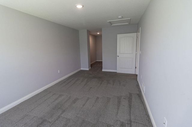 2801 AMBERWOOD CT, Columbia, MO 65203