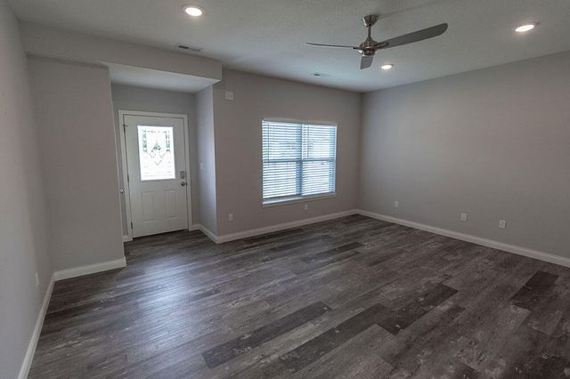 2801 AMBERWOOD CT, Columbia, MO 65203