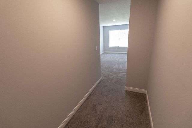 2801 AMBERWOOD CT, Columbia, MO 65203