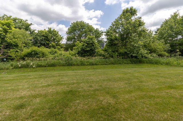 2801 AMBERWOOD CT, Columbia, MO 65203