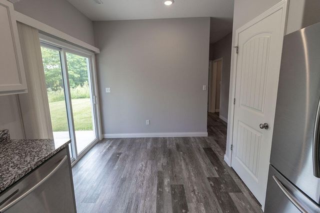 2801 AMBERWOOD CT, Columbia, MO 65203