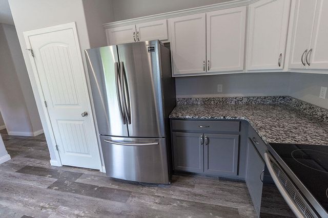 2801 AMBERWOOD CT, Columbia, MO 65203