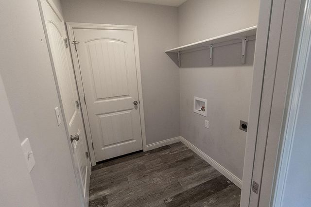 2801 AMBERWOOD CT, Columbia, MO 65203