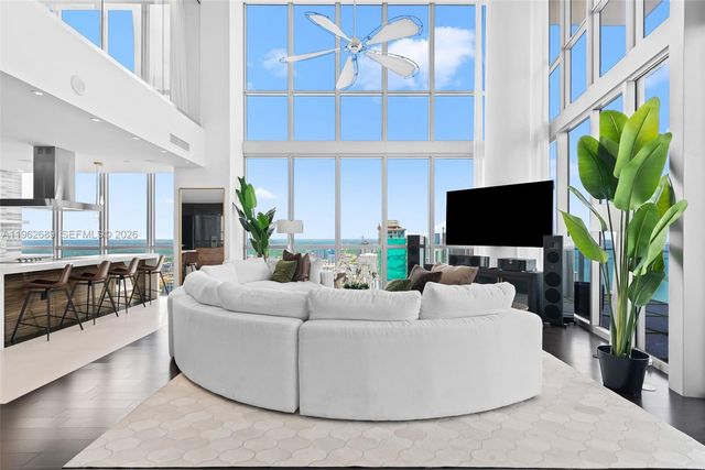 1100 Biscayne Blvd 5706, Miami, FL 33132