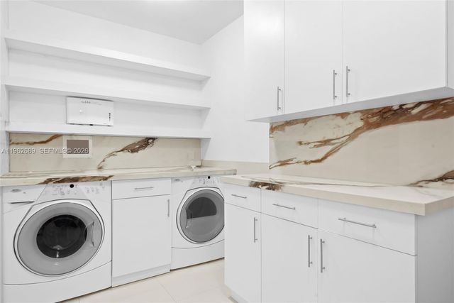 1100 Biscayne Blvd 5706, Miami, FL 33132