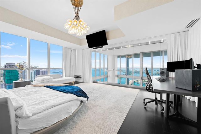 1100 Biscayne Blvd 5706, Miami, FL 33132