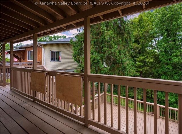 1814 Beechwood Drive, South Charleston, WV 25303