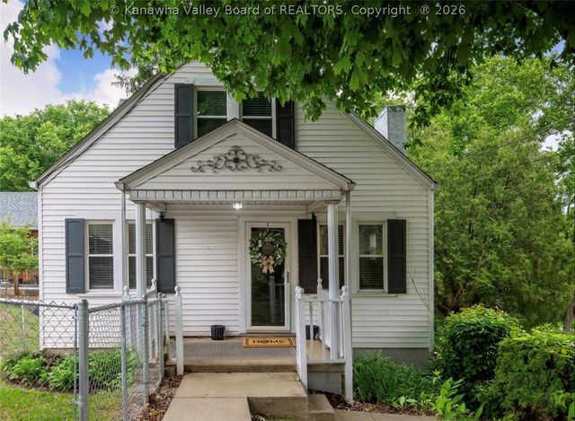 1814 Beechwood Drive, South Charleston, WV 25303