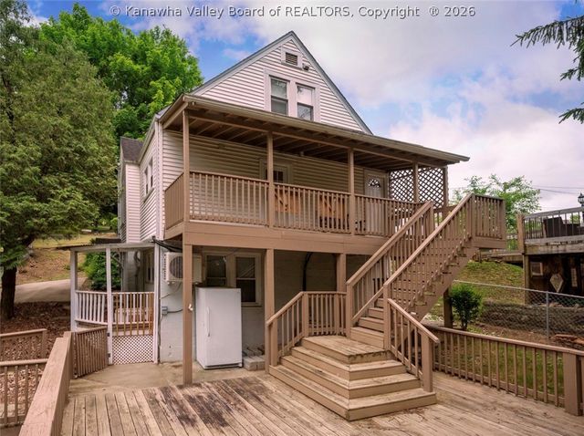 1814 Beechwood Drive, South Charleston, WV 25303