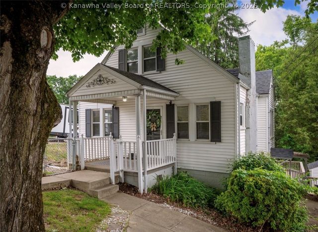 1814 Beechwood Drive, South Charleston, WV 25303