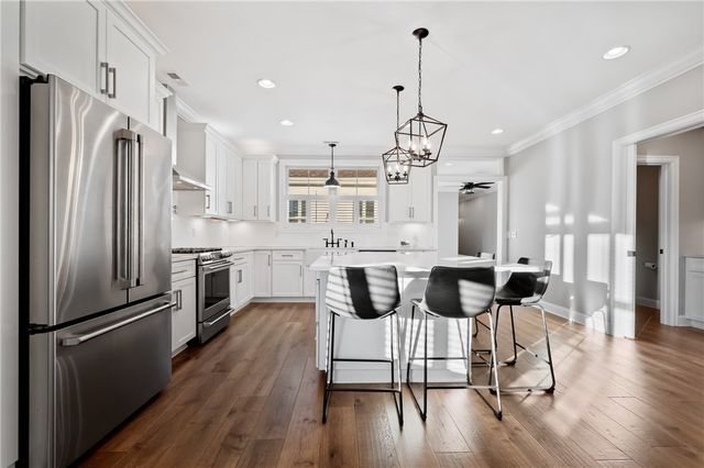 17 Carolina Ave, Oakmont, PA 15139