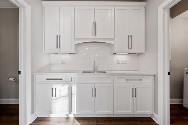 17 Carolina Ave, Oakmont, PA 15139