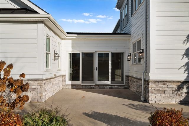 17 Carolina Ave, Oakmont, PA 15139