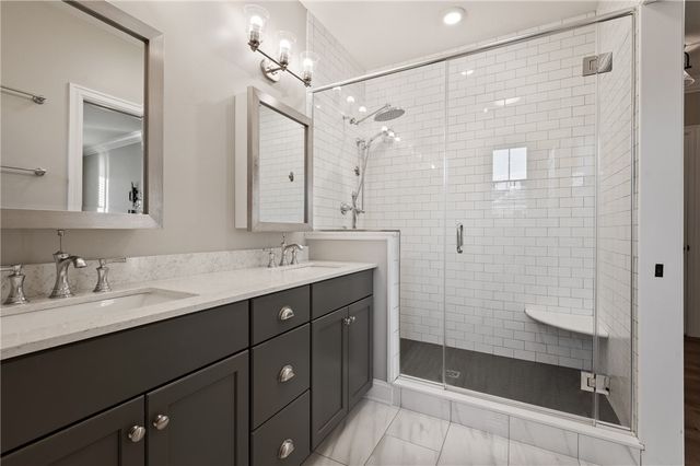 17 Carolina Ave, Oakmont, PA 15139