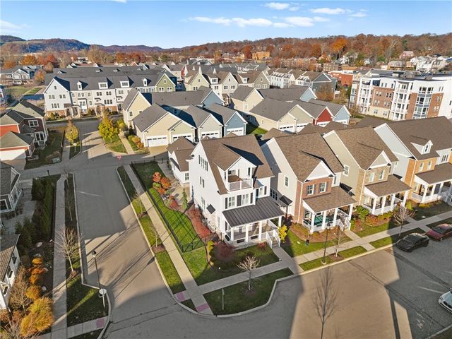 17 Carolina Ave, Oakmont, PA 15139